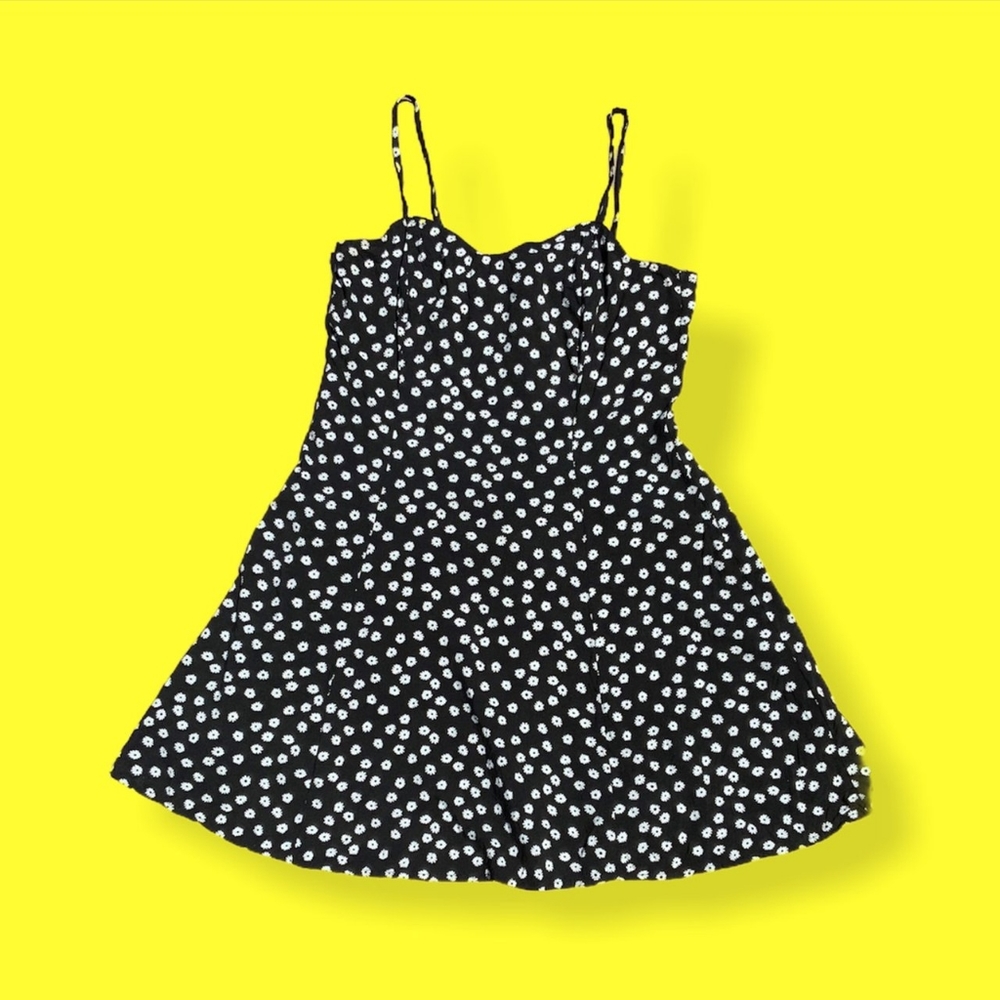 Forever 21 90s Floral Daisy Dress